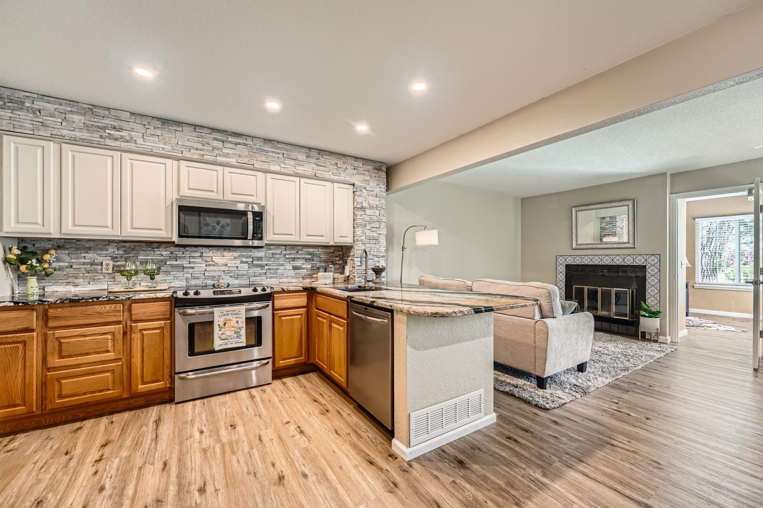 Elfyer - Aurora, CO House - For Sale