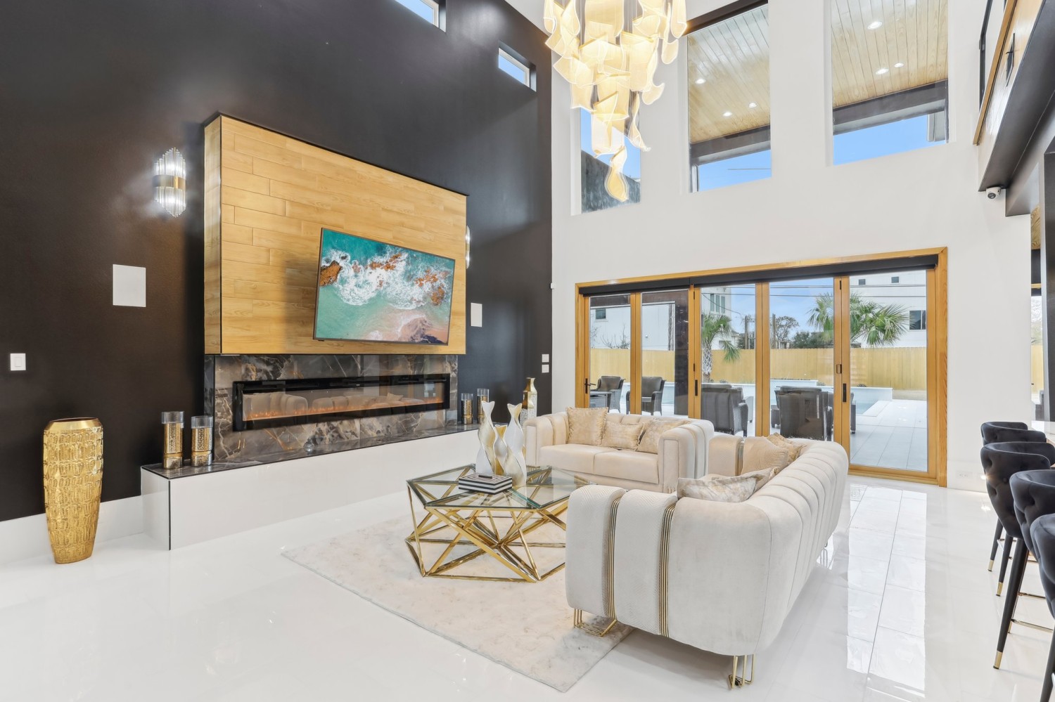 Elfyer - Houston, TX House - For Sale