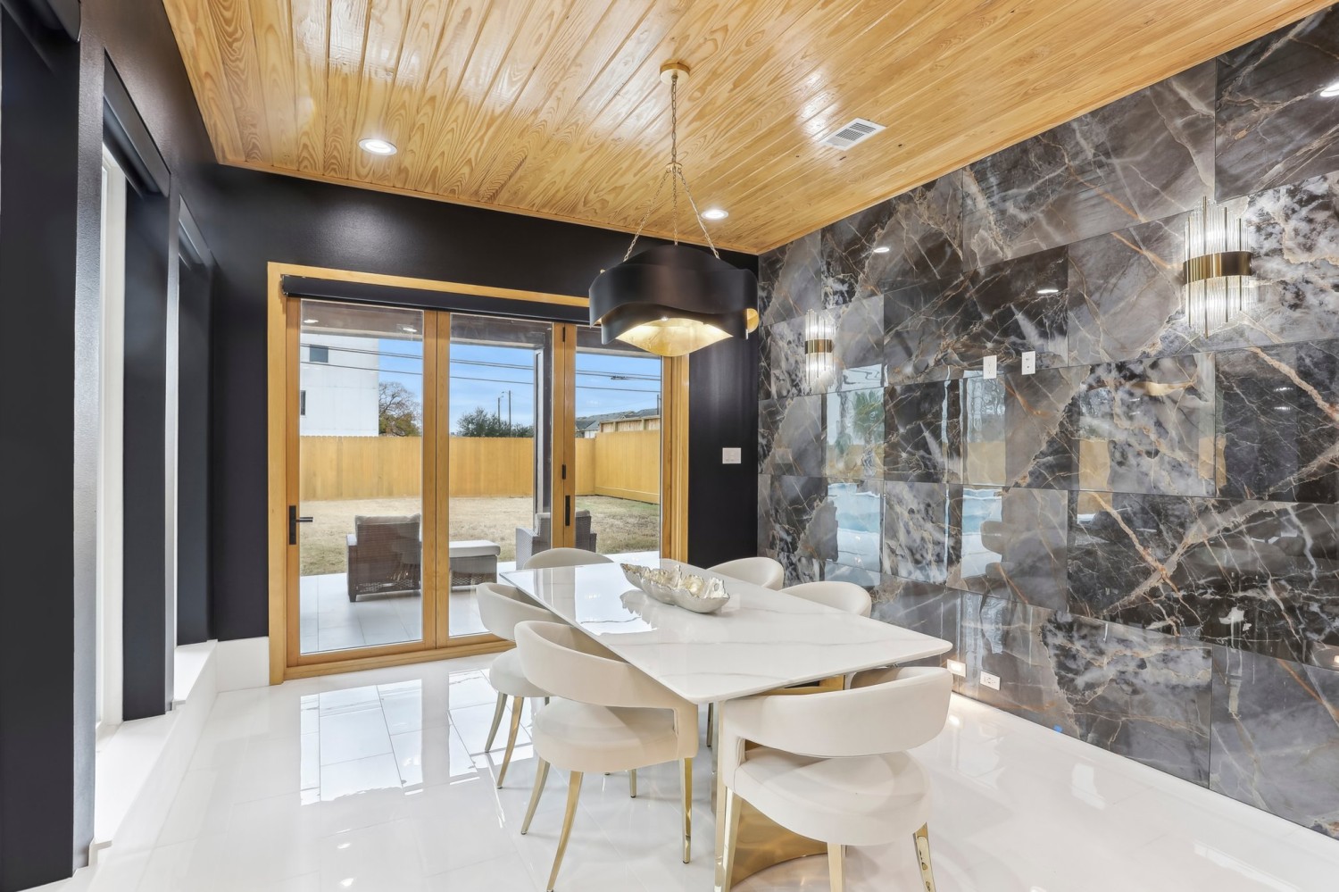 Elfyer - Houston, TX House - For Sale