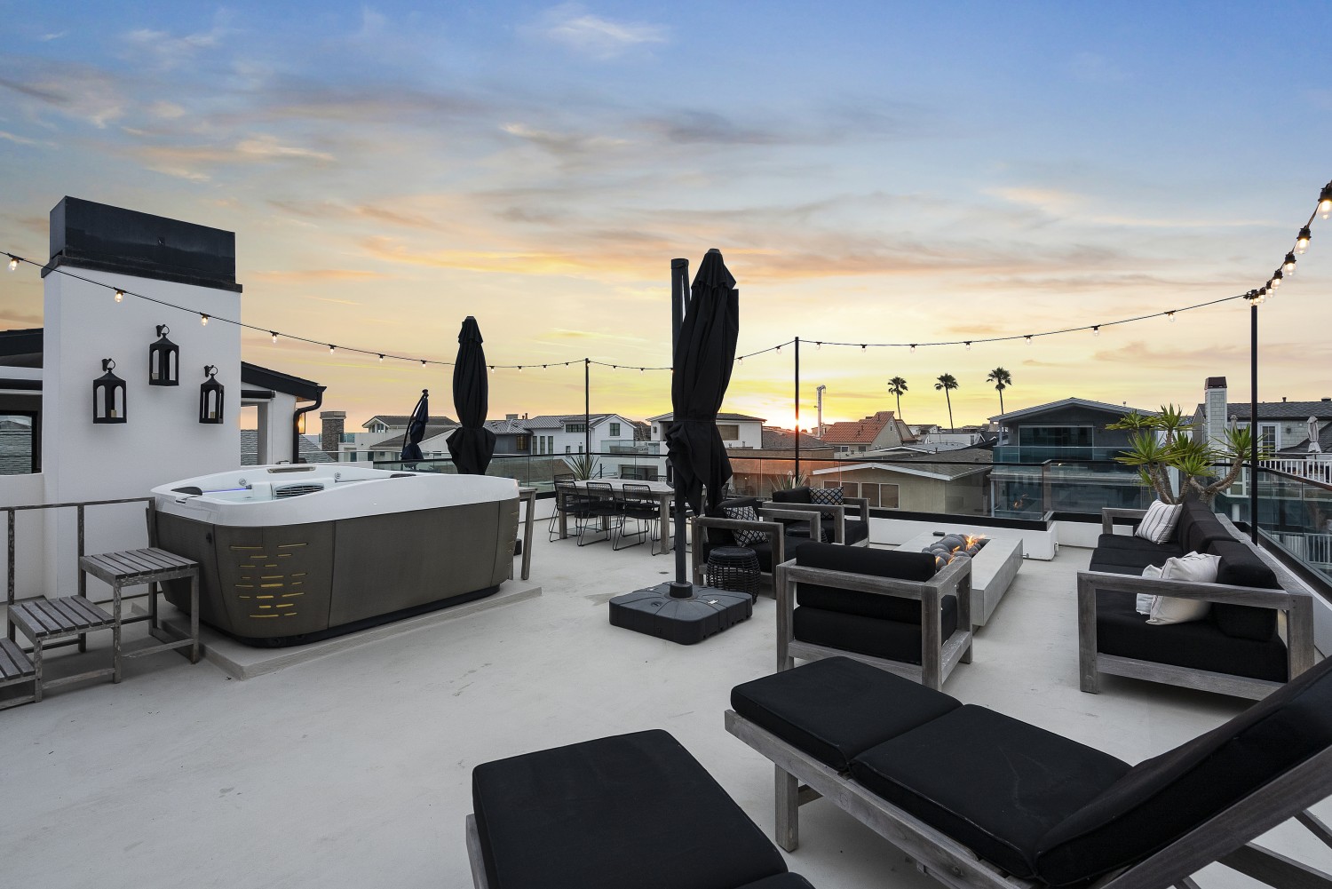 Elfyer - Newport Beach, CA House - For Sale