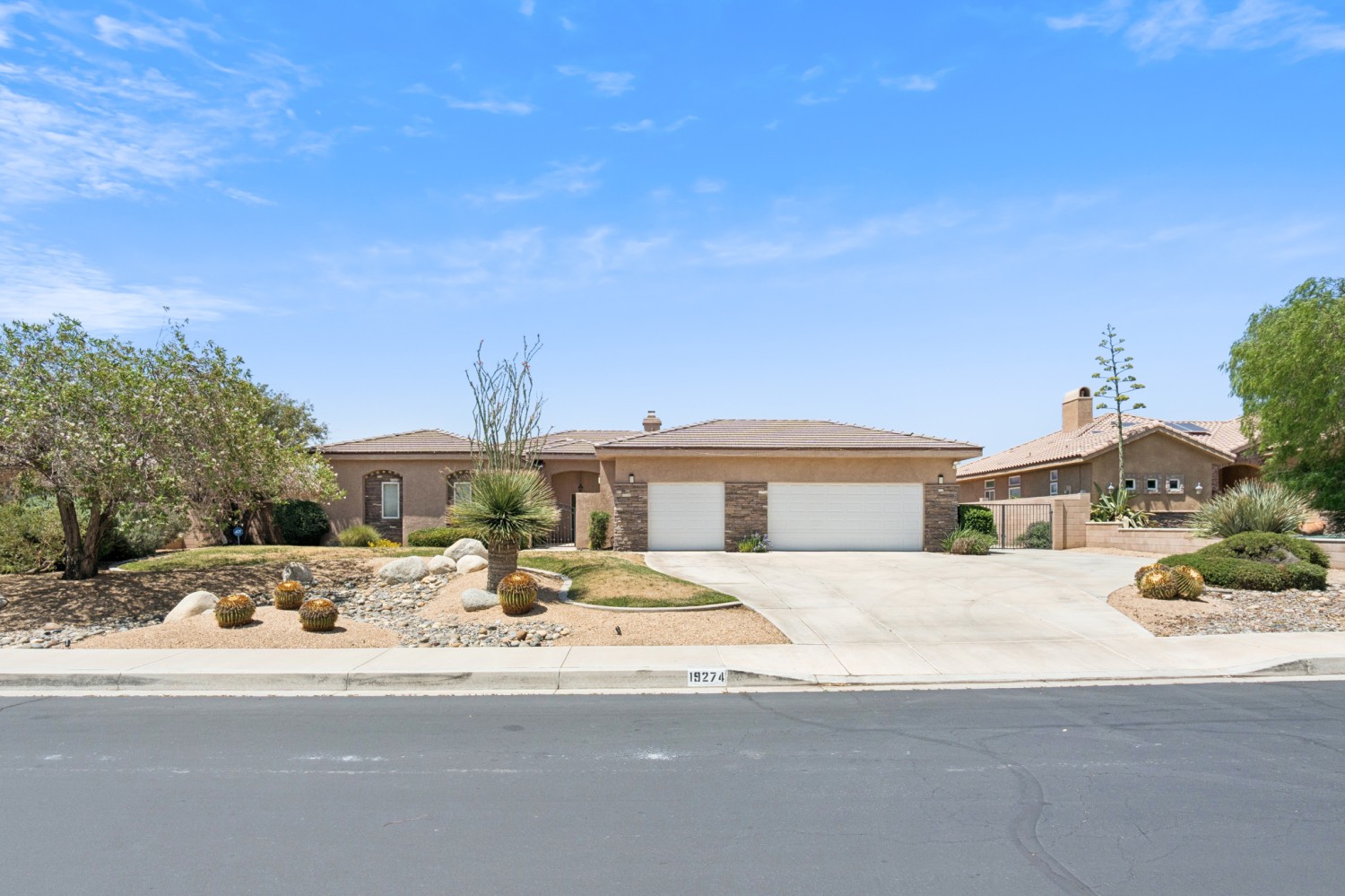 Elfyer - Apple Valley, CA House - For Sale