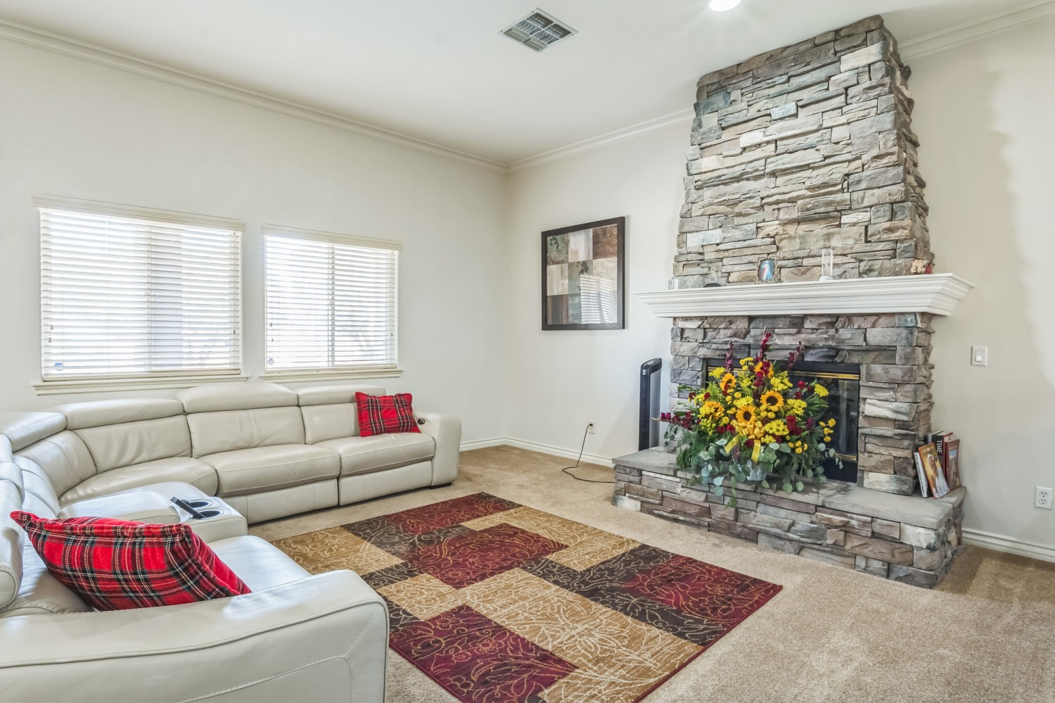 Elfyer - Apple Valley, CA House - For Sale