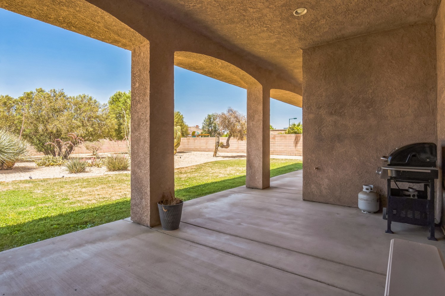 Elfyer - Apple Valley, CA House - For Sale