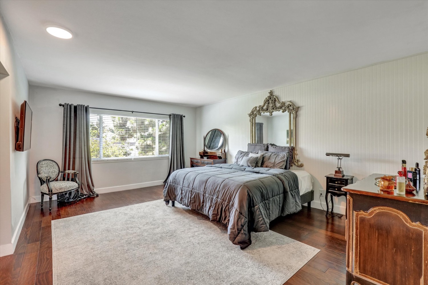 Elfyer - Long Beach, CA House - For Sale