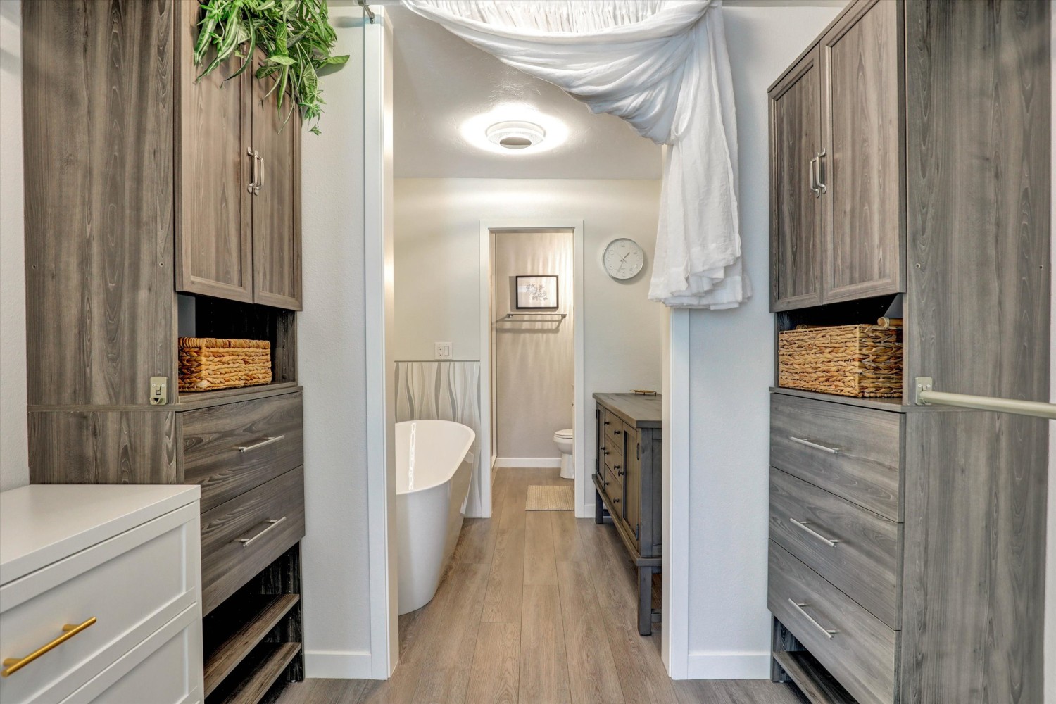 Elfyer - Long Beach, CA House - For Sale