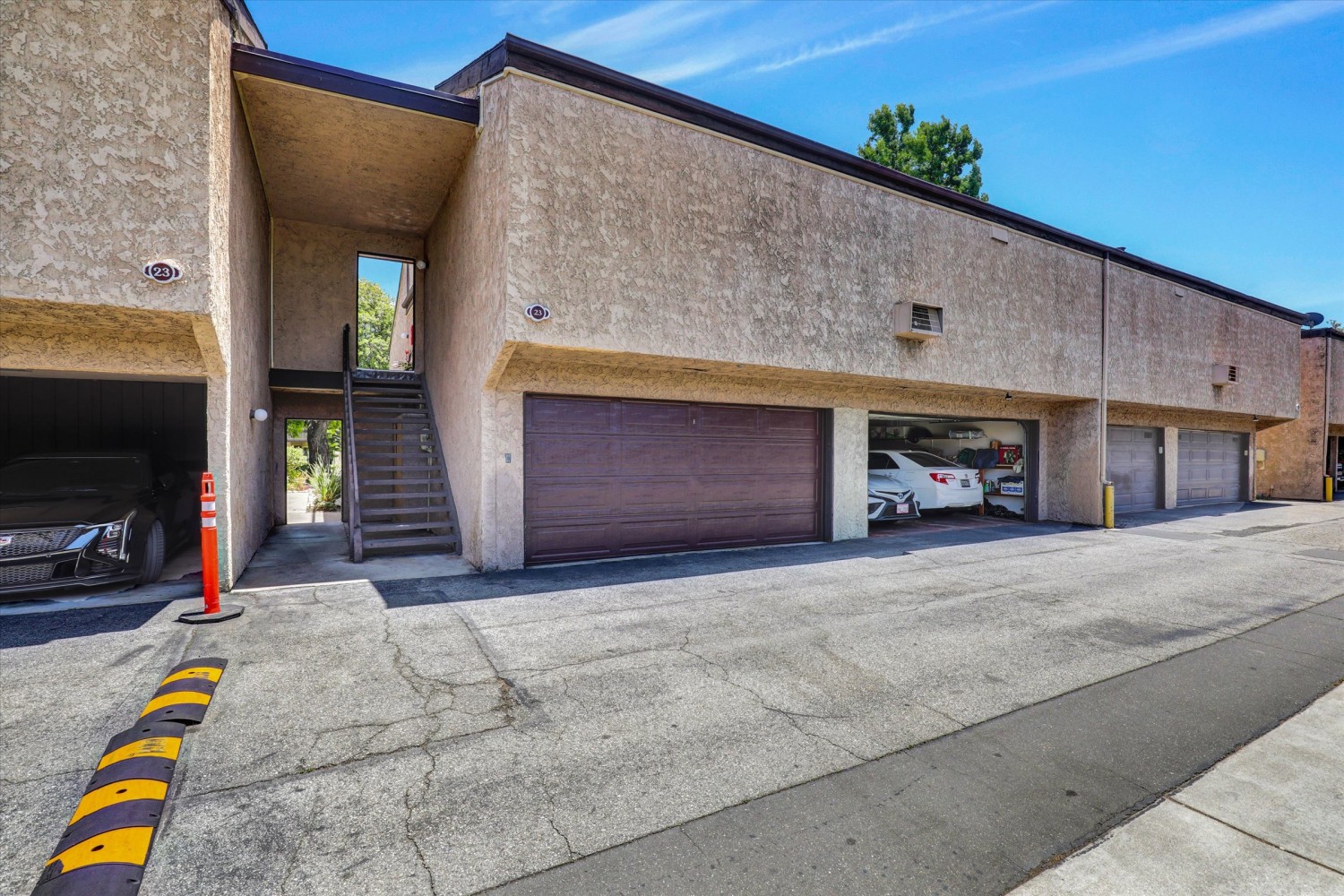 Elfyer - Long Beach, CA House - For Sale