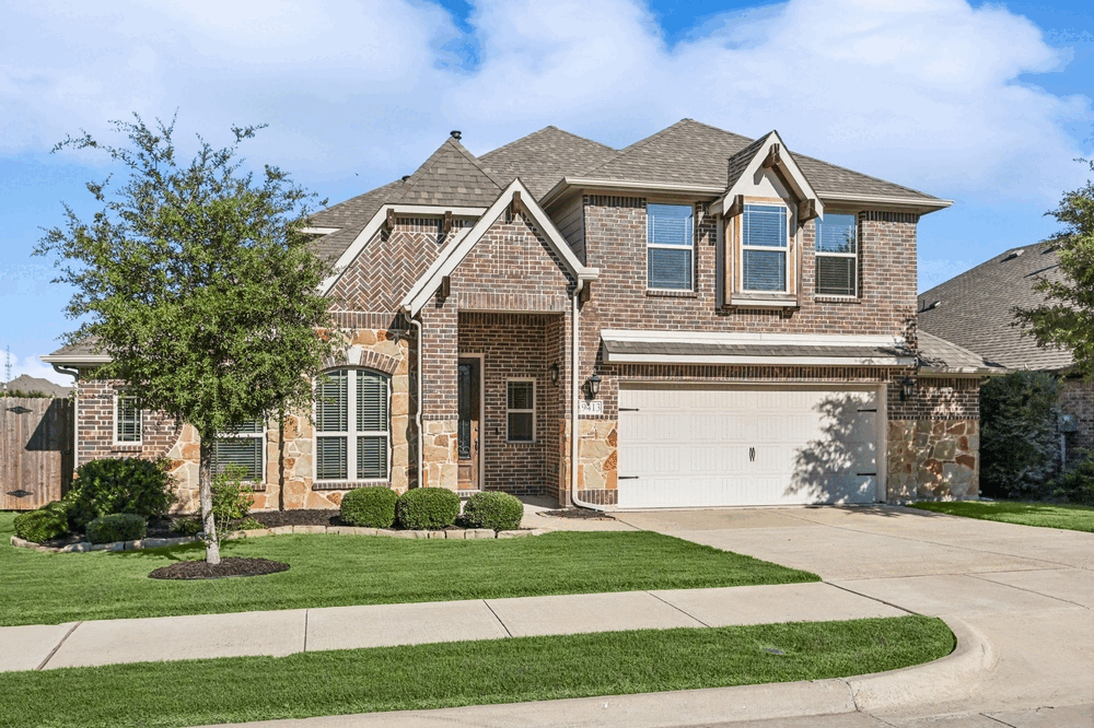 9413 Lakeway Dr