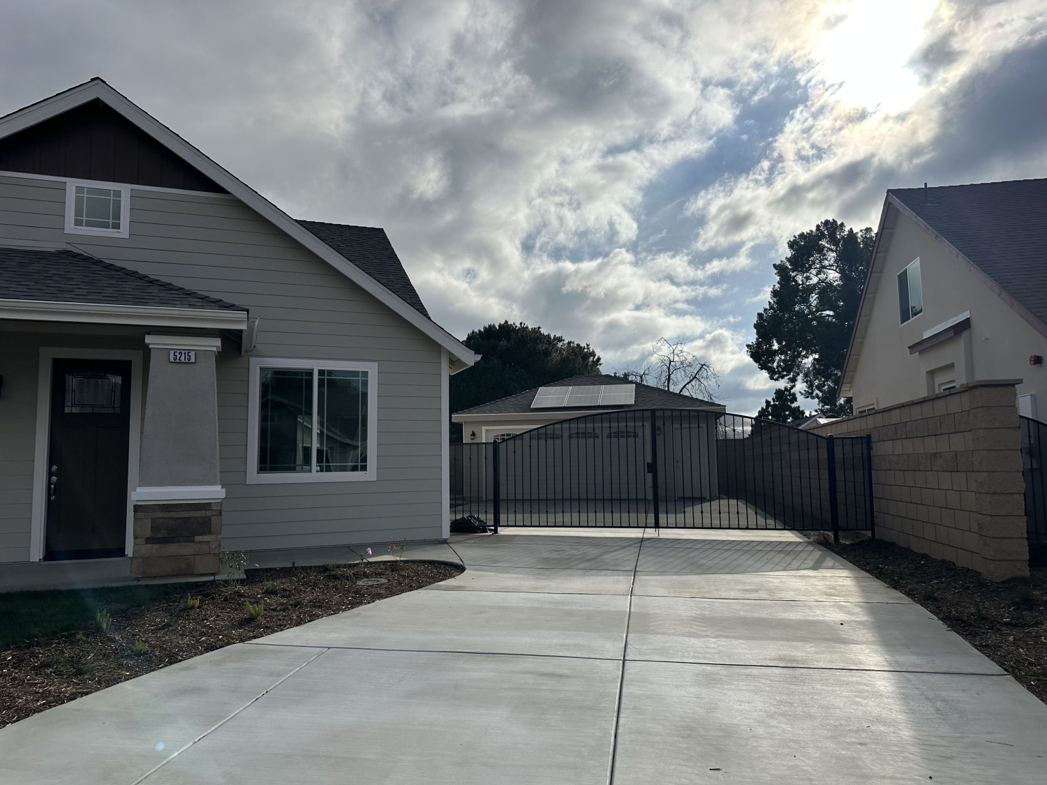 Elfyer - Riverside, CA House - For Sale