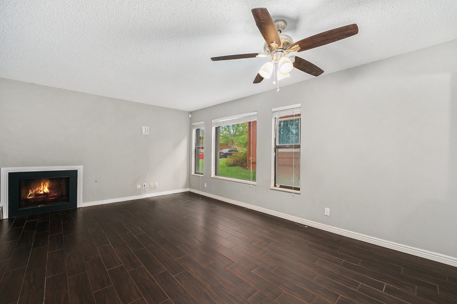 Elfyer - Aurora, CO House - For Sale