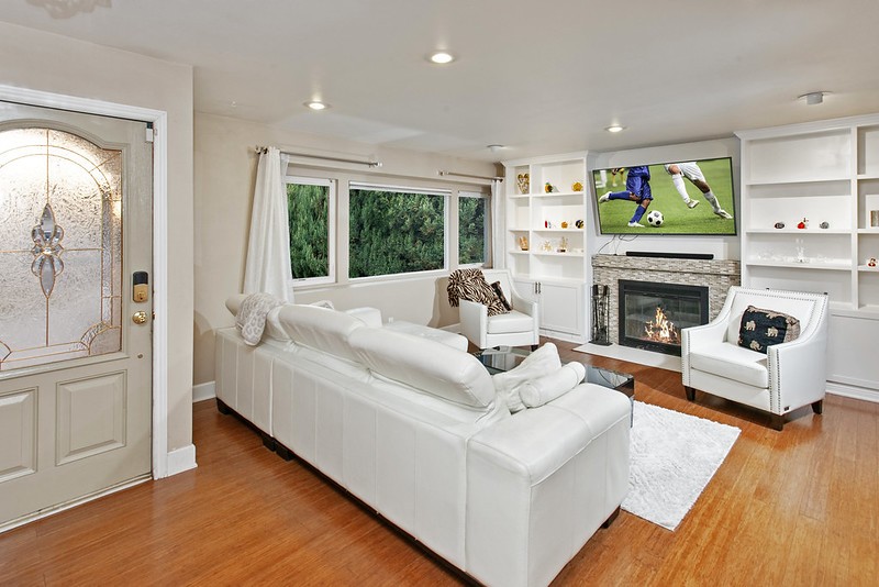 Elfyer - West Hills, CA House - For Sale