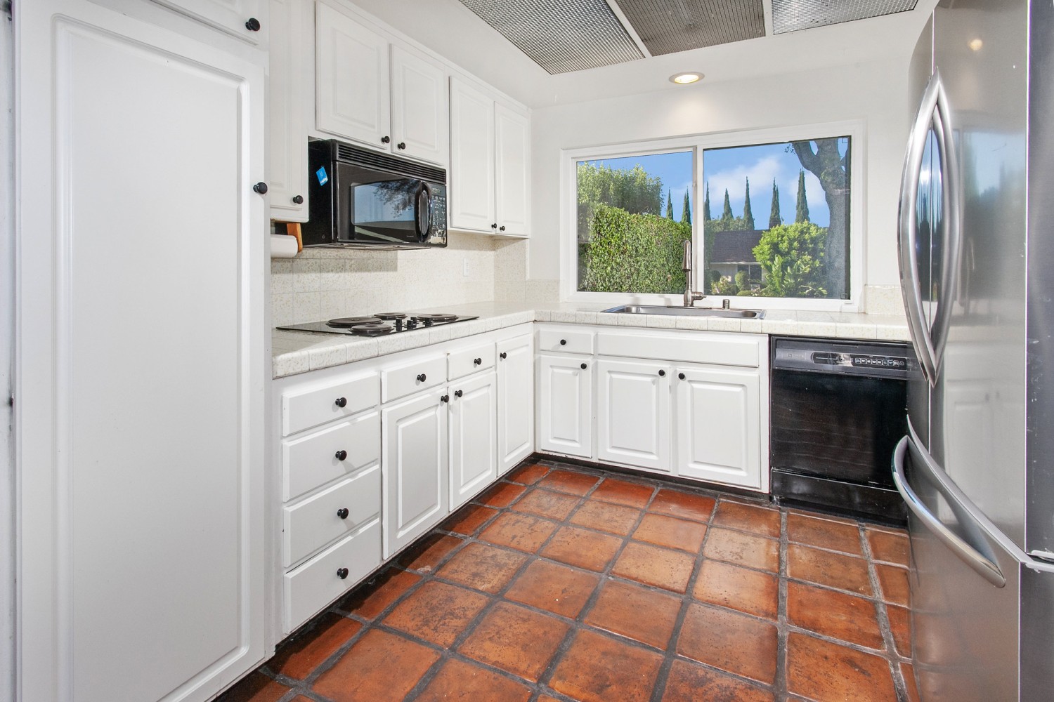 Elfyer - West Hills, CA House - For Sale