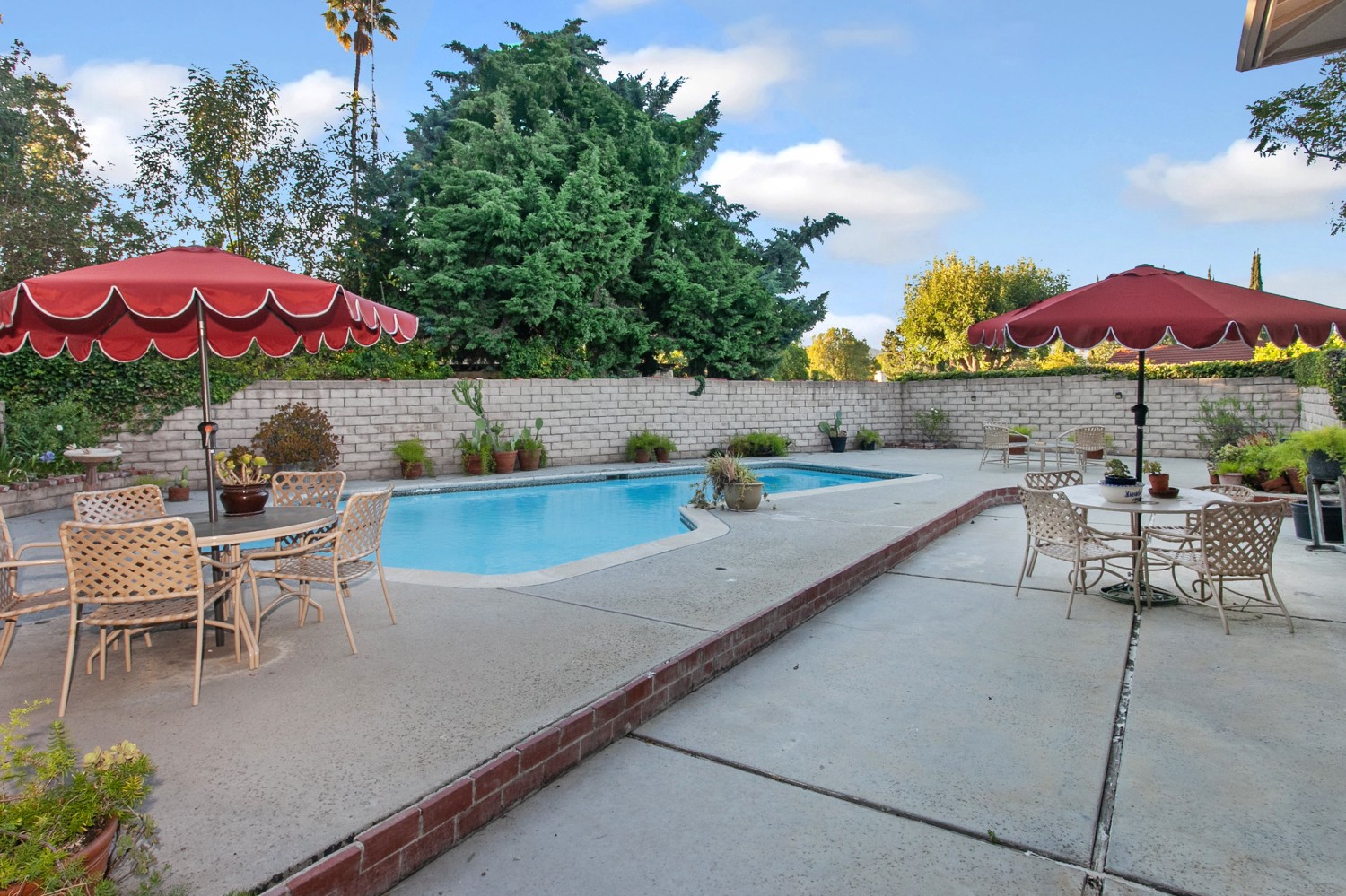 Elfyer - West Hills, CA House - For Sale