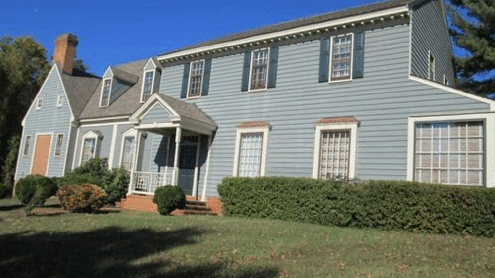2305 Commonwealth Drive