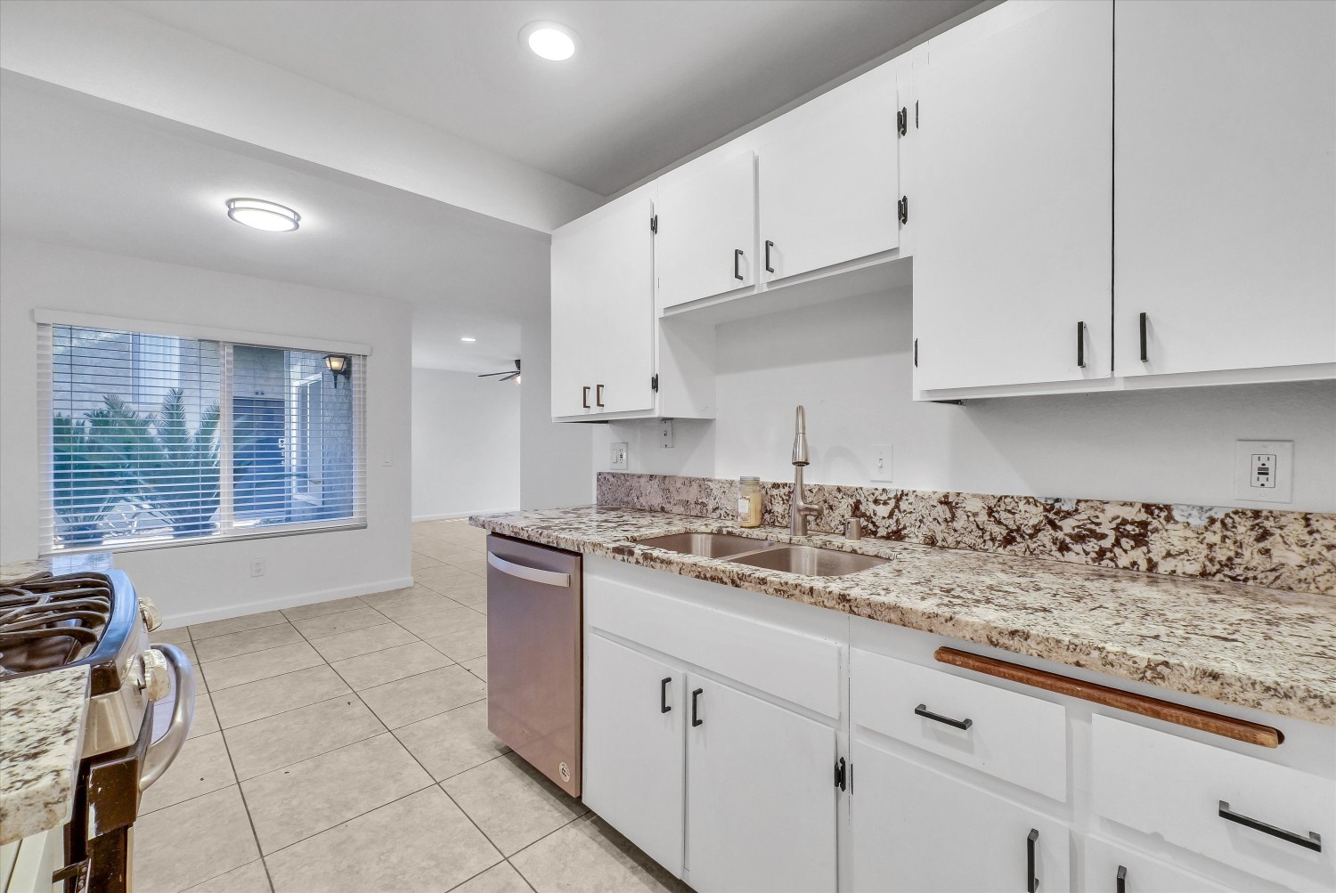 Elfyer - Corona, CA House - For Sale