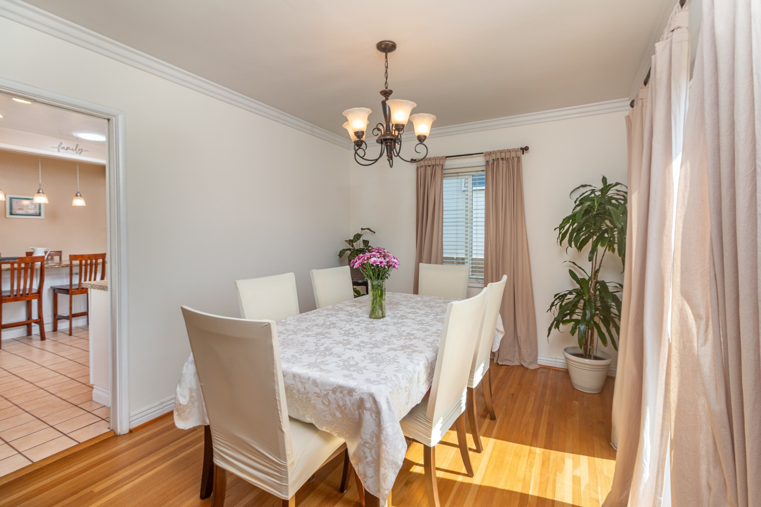 Elfyer - Burbank, CA House - For Sale