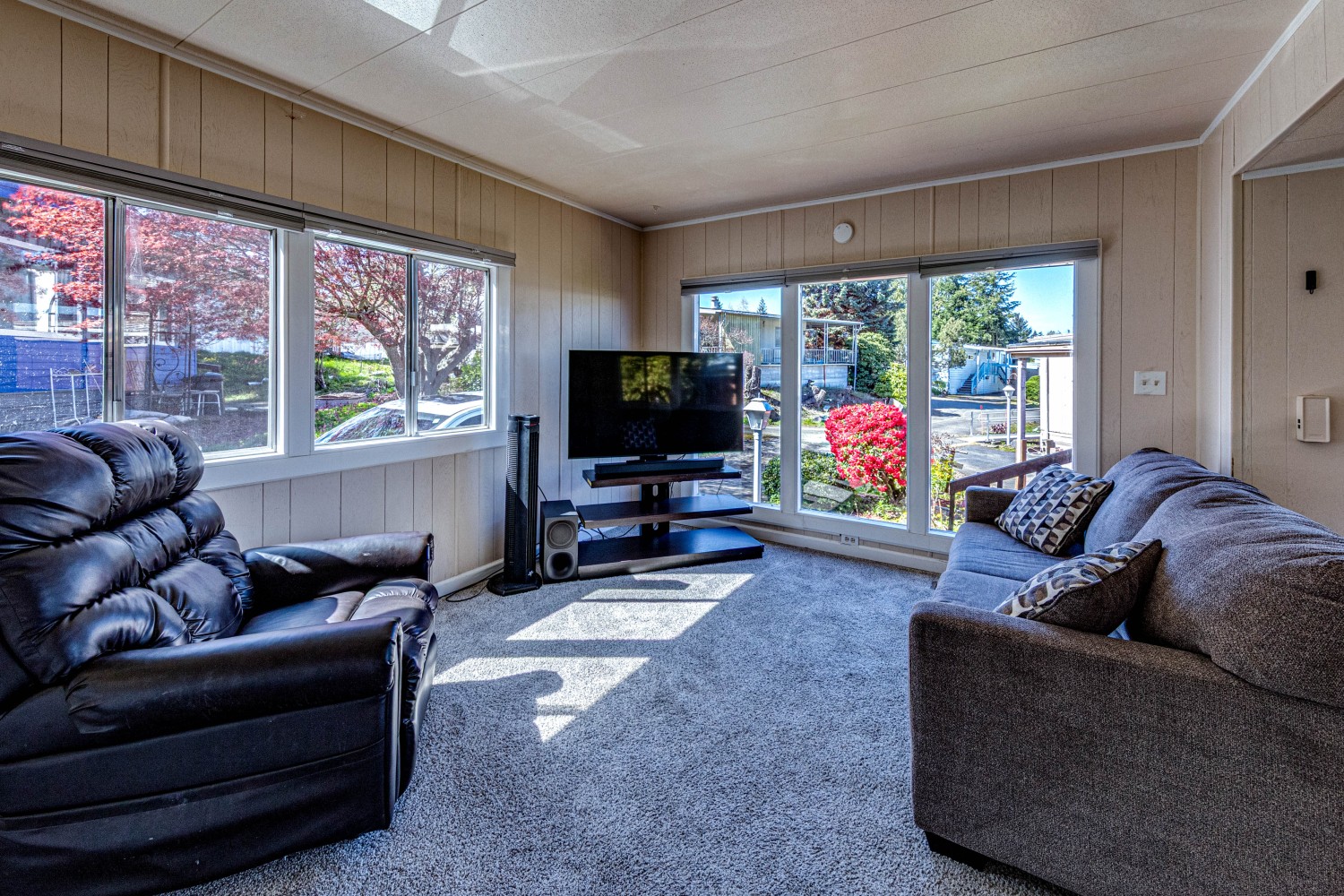 Elfyer - Everett, WA House - For Sale
