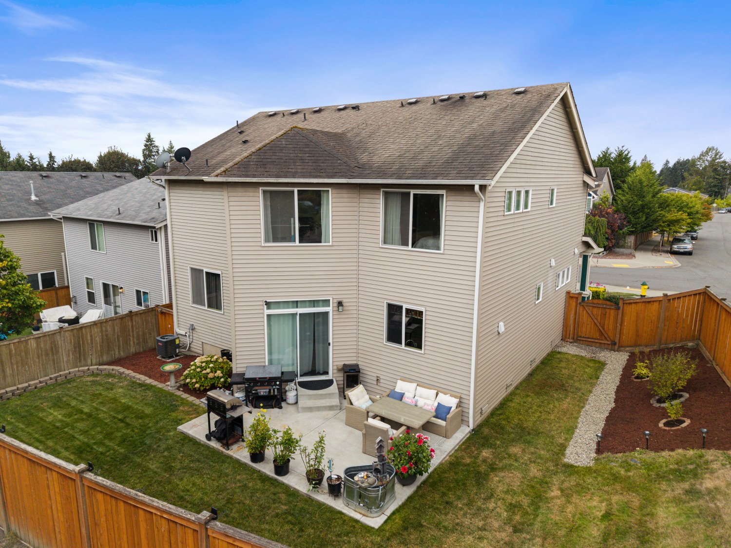 Elfyer - Lake Stevens, WA House - For Sale