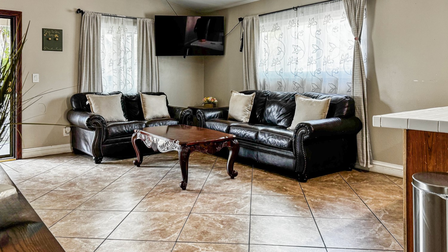 Elfyer - Ontario, CA House - For Sale