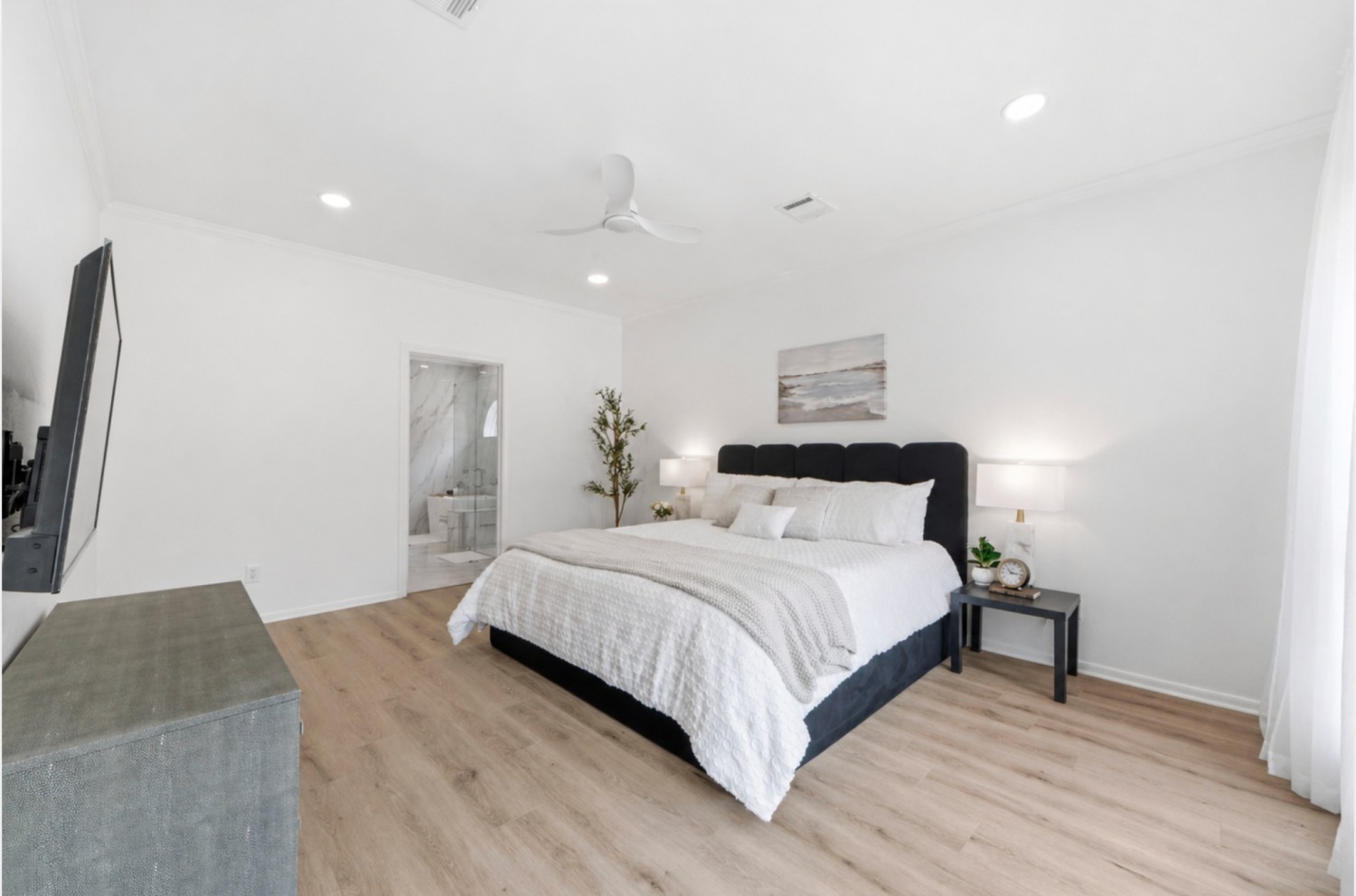 Elfyer - Jersey Village, TX House - For Sale