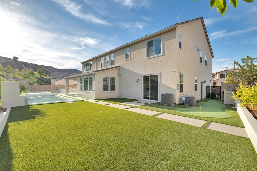 Elfyer - Canyon Country, CA House - For Sale