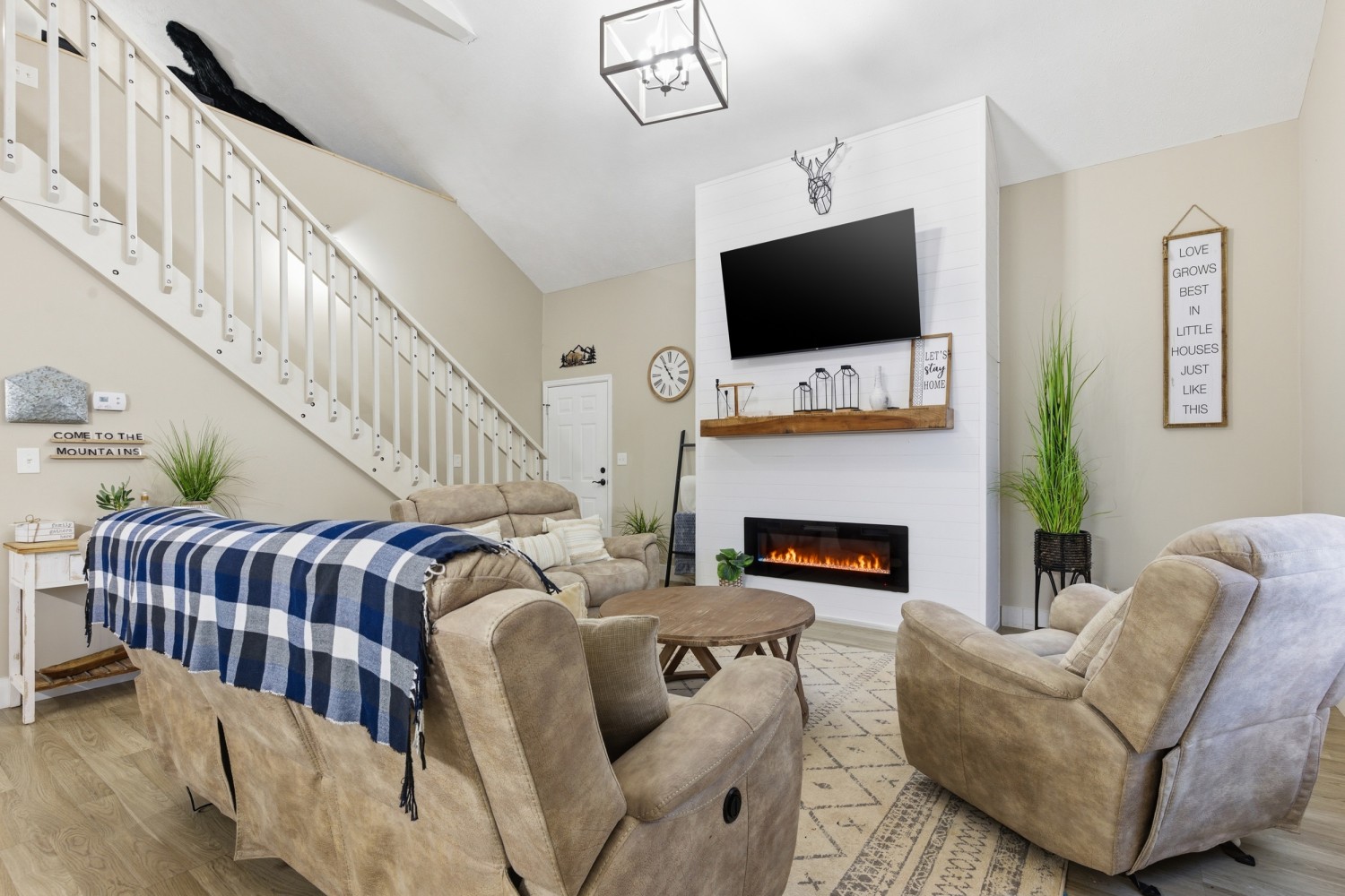 Elfyer - Sevierville, TN House - For Sale