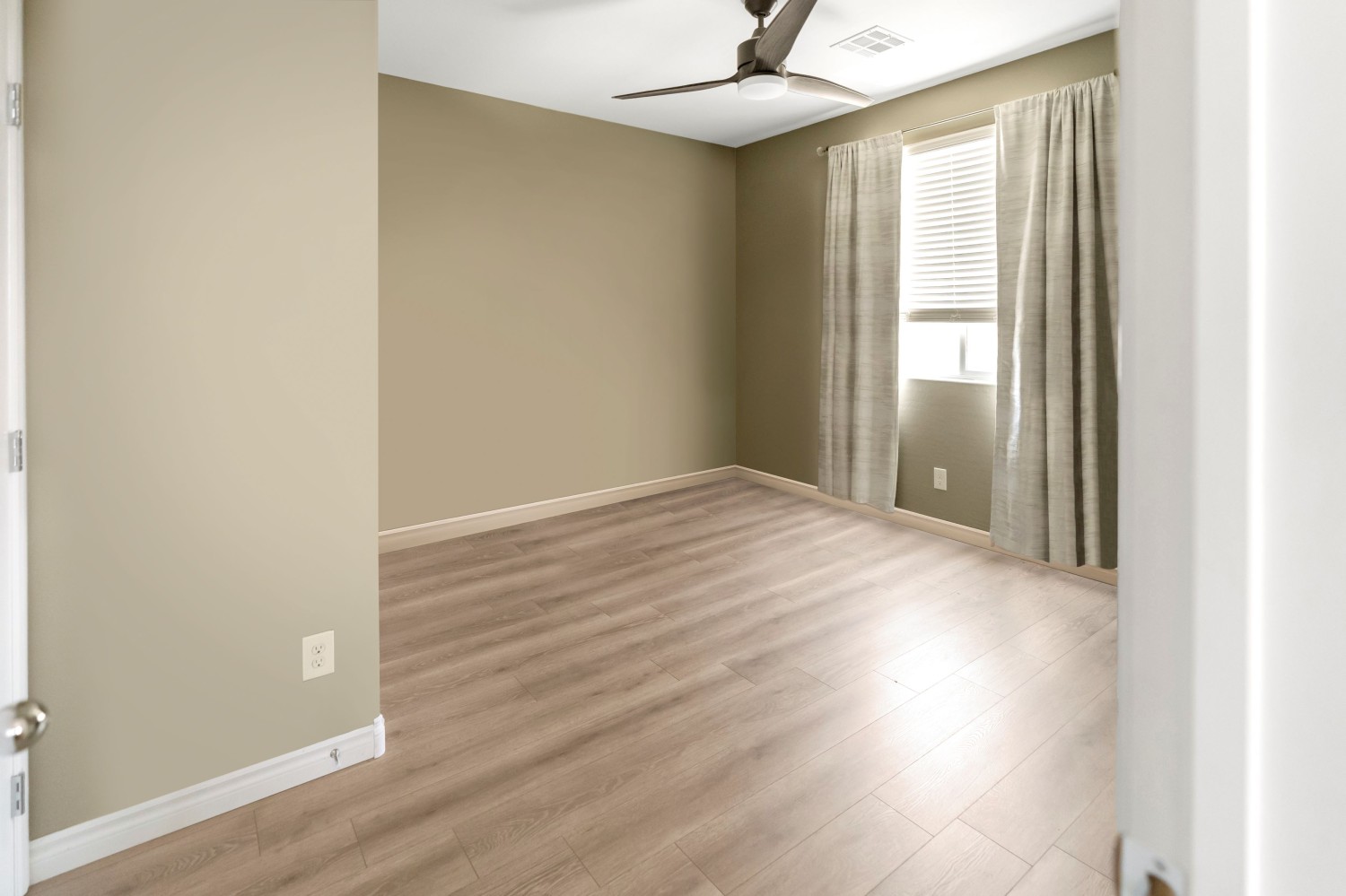 Elfyer - North Las Vegas, NV House - For Sale