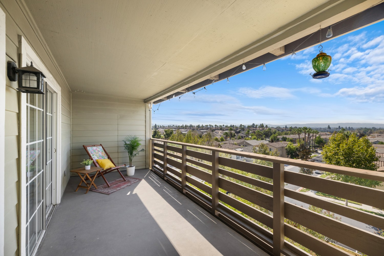 Elfyer - Azusa, CA House - For Sale