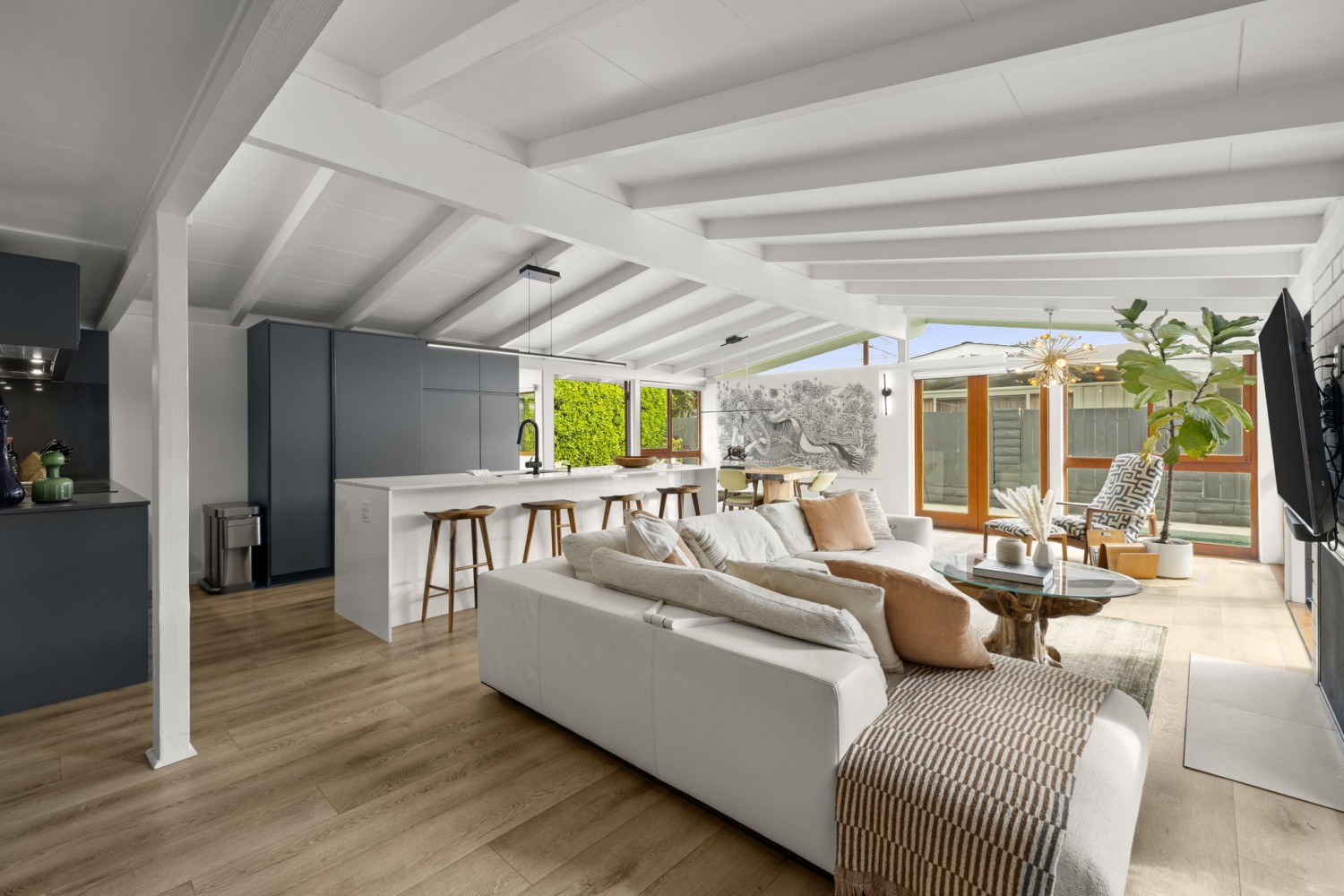 Elfyer - Long Beach, CA House - For Sale