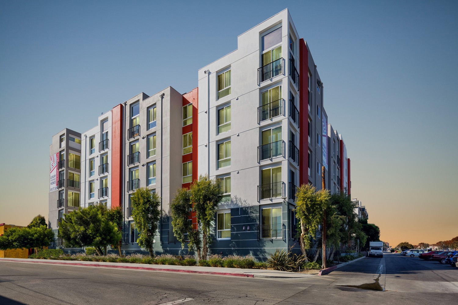 Elfyer - North Hollywood, CA House - For Sale