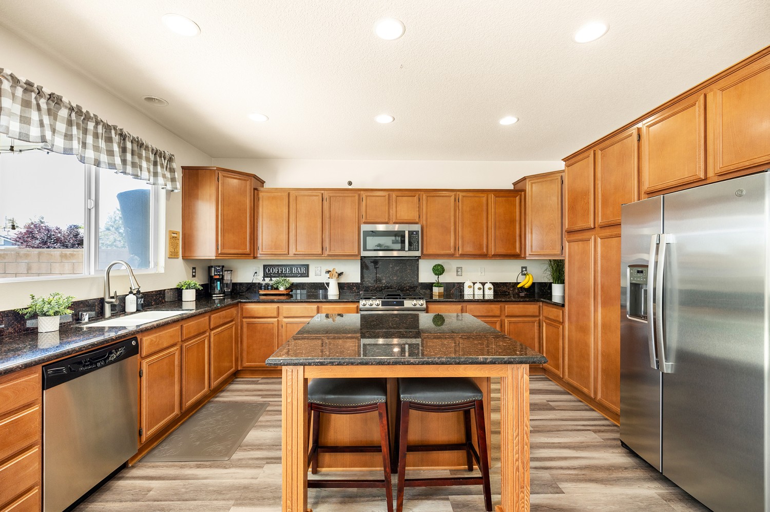 Elfyer - Hemet, CA House - For Sale