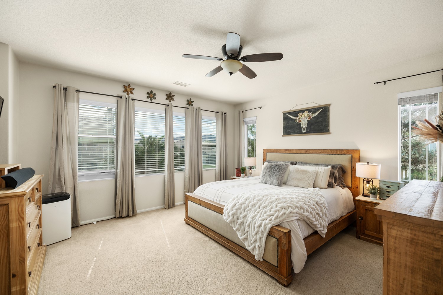 Elfyer - Hemet, CA House - For Sale