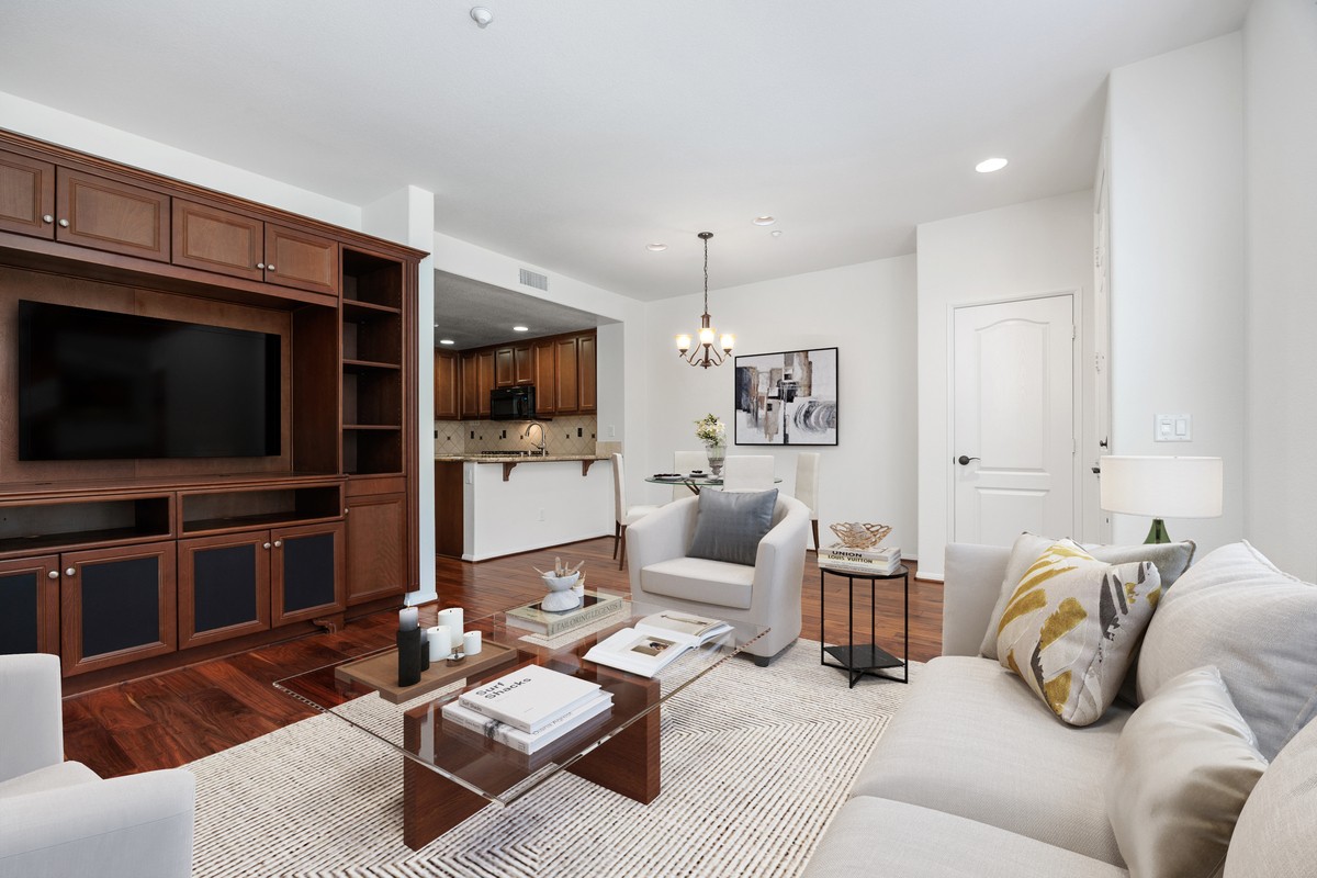 Elfyer - San Diego, CA House - For Sale