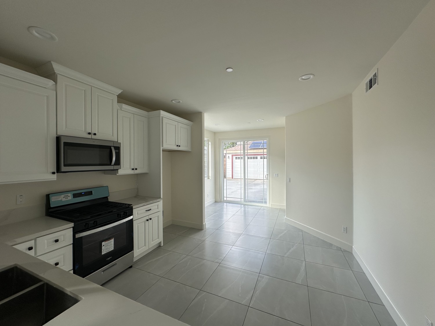 Elfyer - Riverside, CA House - For Sale