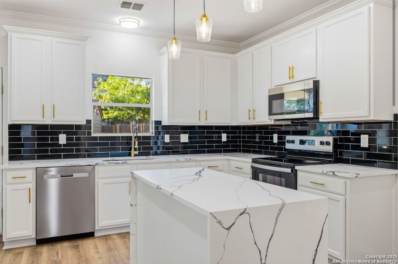 Elfyer - San Antonio, TX House - For Sale