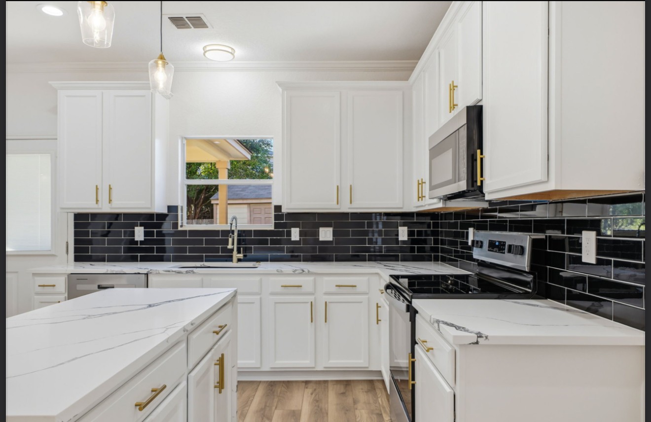 Elfyer - San Antonio, TX House - For Sale