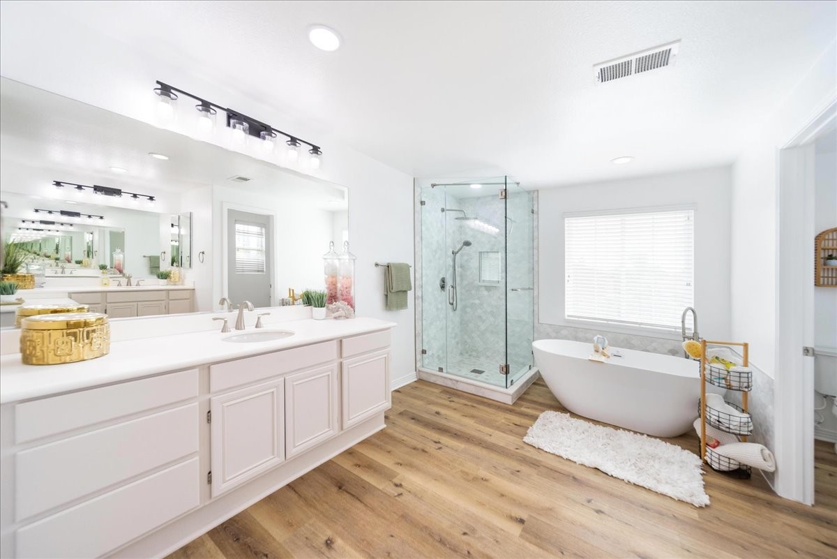 Elfyer - Murrieta, CA House - For Sale