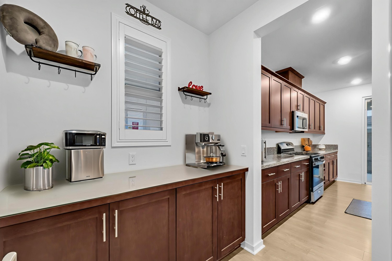 Elfyer - Corona, CA House - For Sale