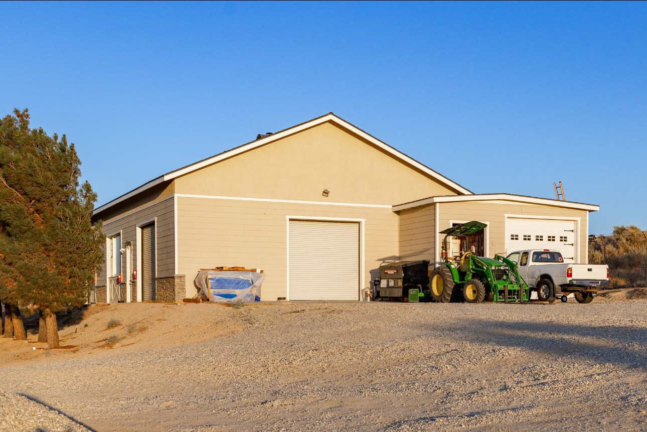 Elfyer - Palmdale, CA House - For Sale