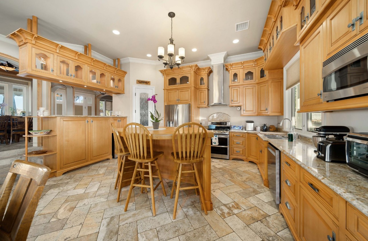 Elfyer - Palmdale, CA House - For Sale