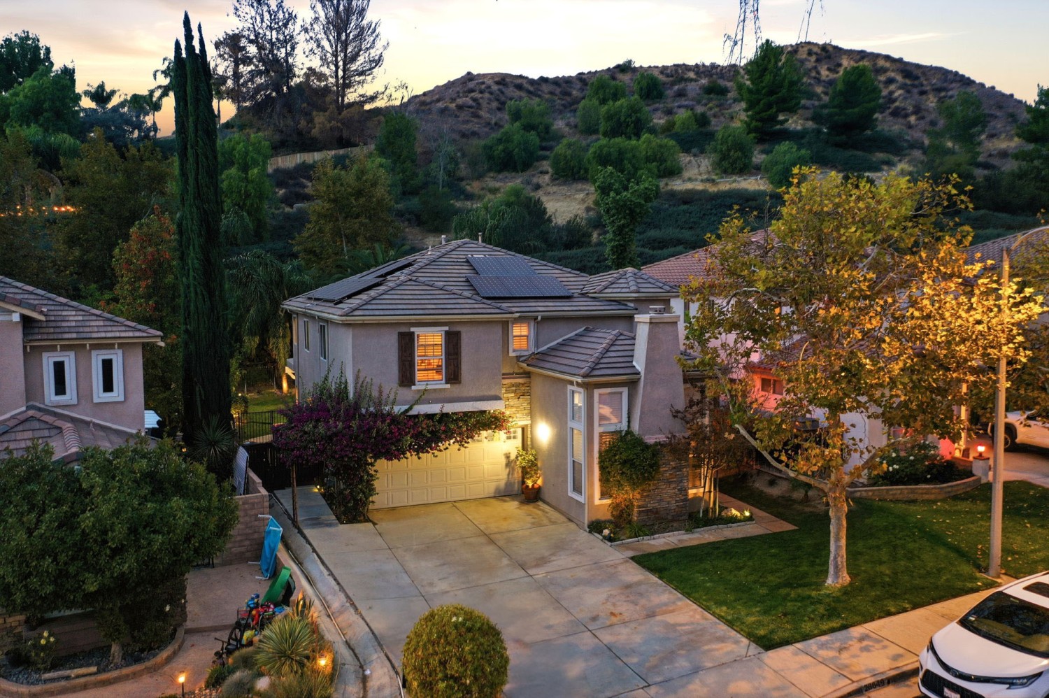 Elfyer - Santa Clarita, CA House - For Sale