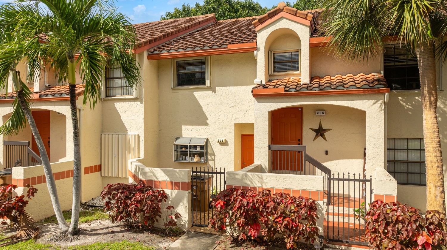 Elfyer - Deerfield Beach, FL House - For Sale