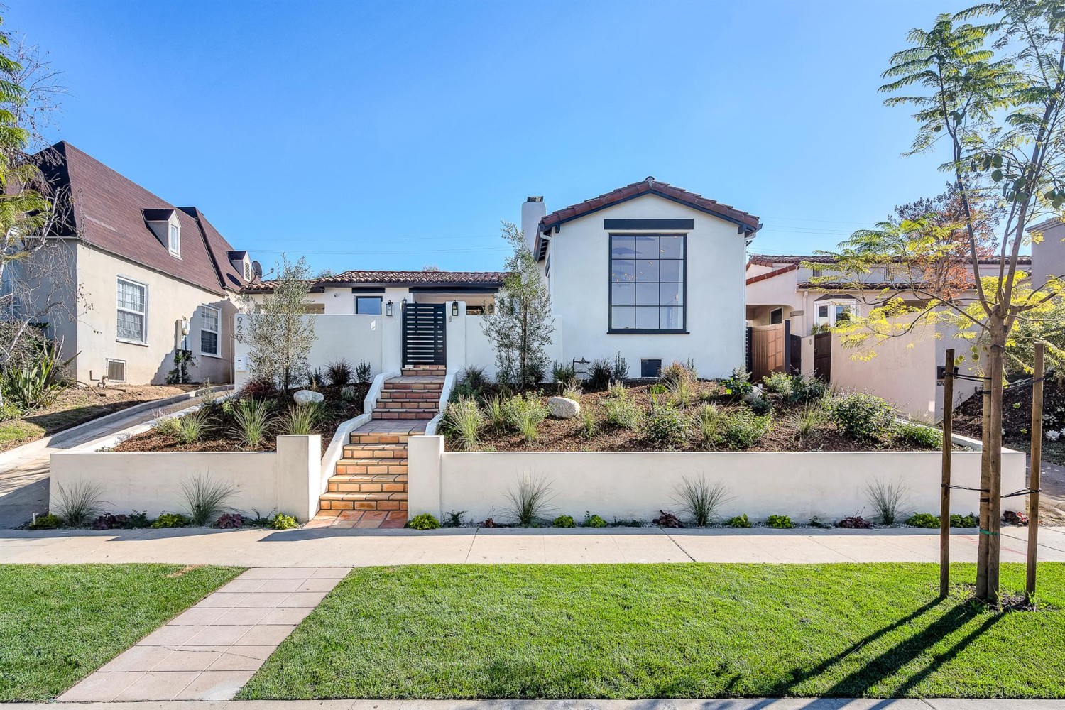 Elfyer - Los Angeles, CA House - For Sale