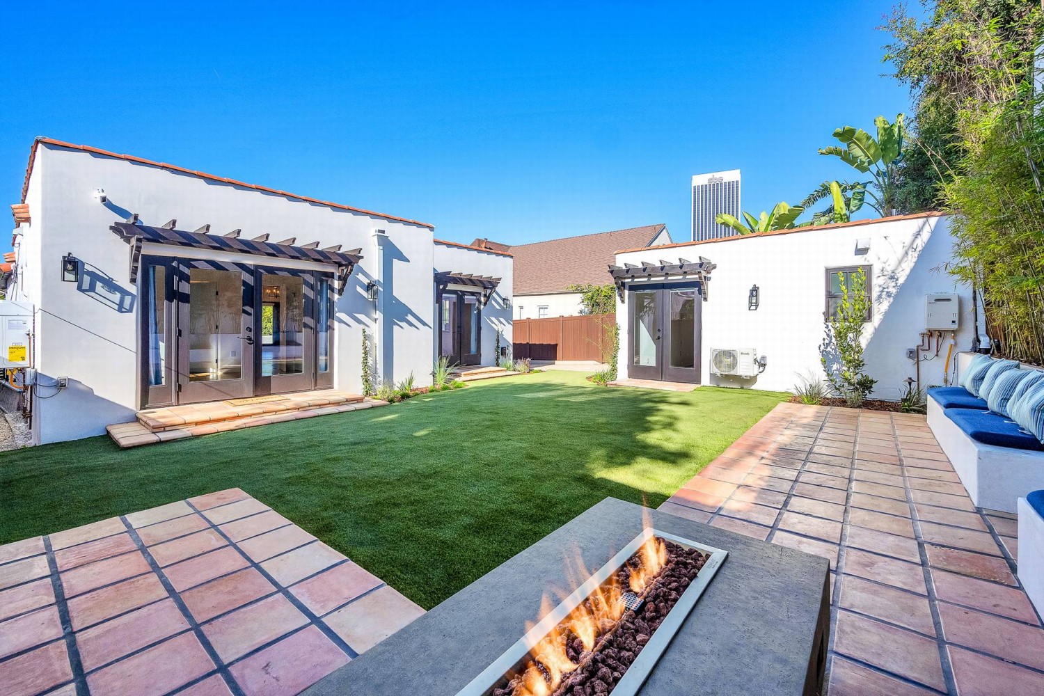 Elfyer - Los Angeles, CA House - For Sale