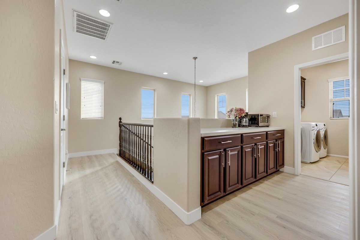 Elfyer - Las Vegas, NV House - For Sale