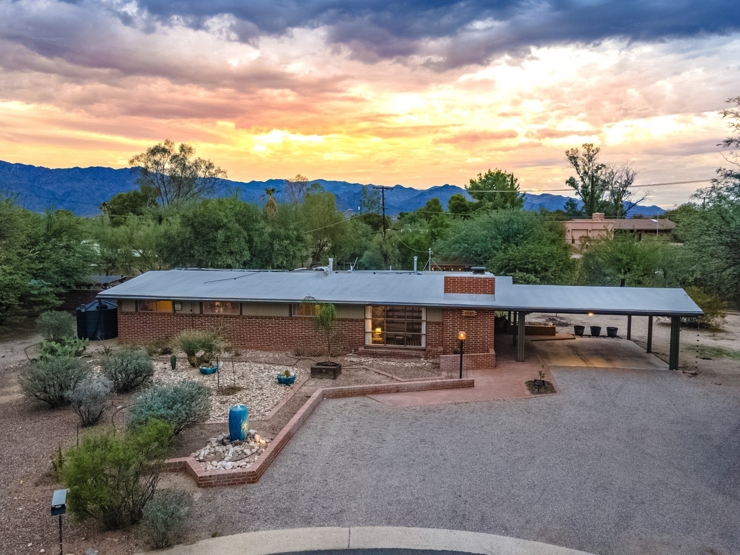 Elfyer - Tucson, AZ House - For Sale