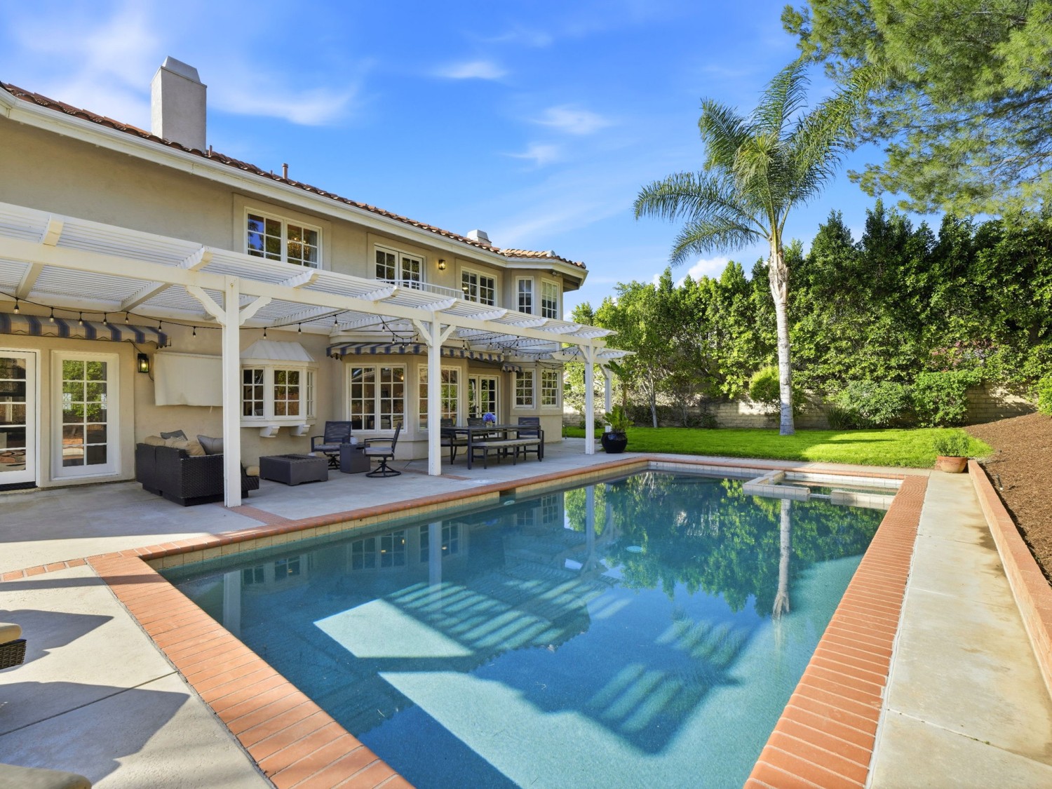Elfyer - Chatsworth, CA House - For Sale