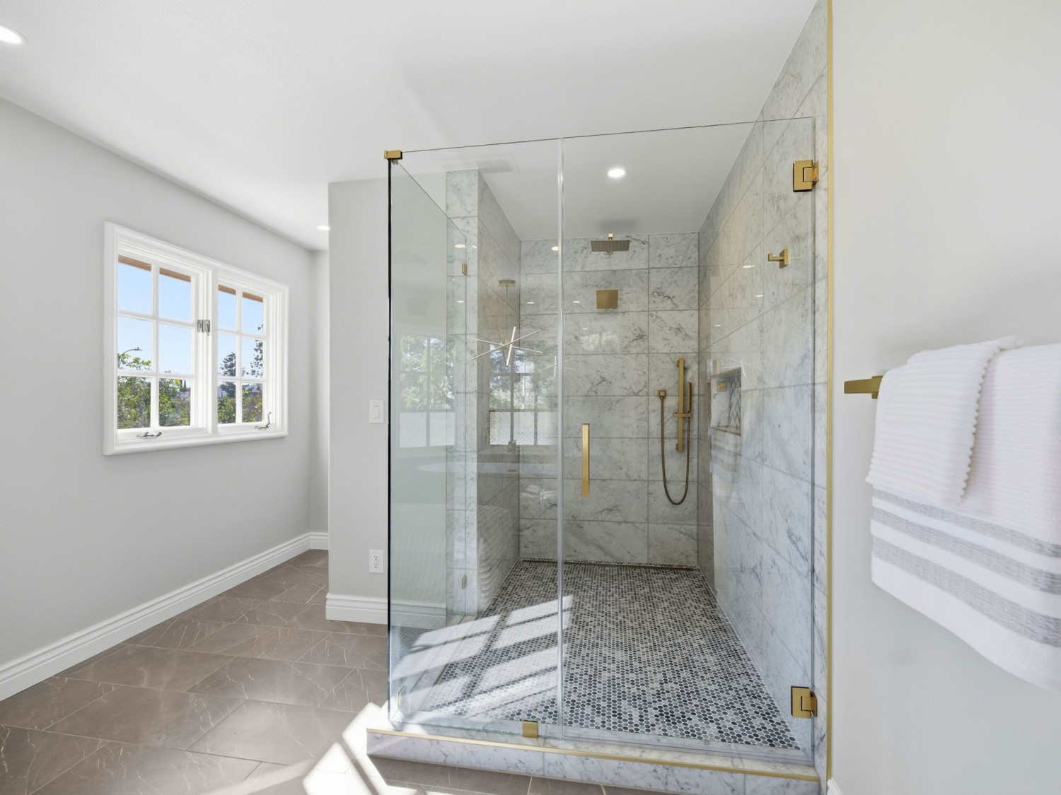 Elfyer - Chatsworth, CA House - For Sale