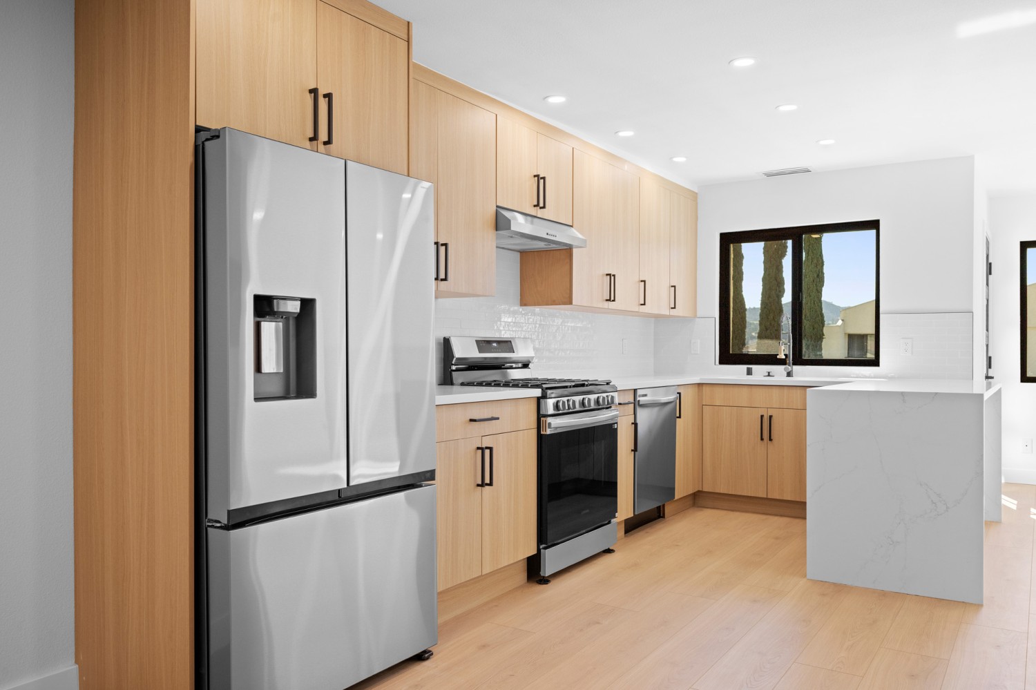 Elfyer - Glendale, CA House - For Sale