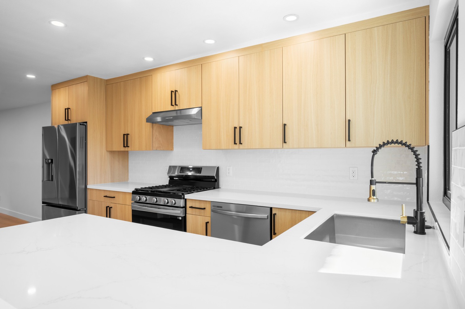 Elfyer - Glendale, CA House - For Sale