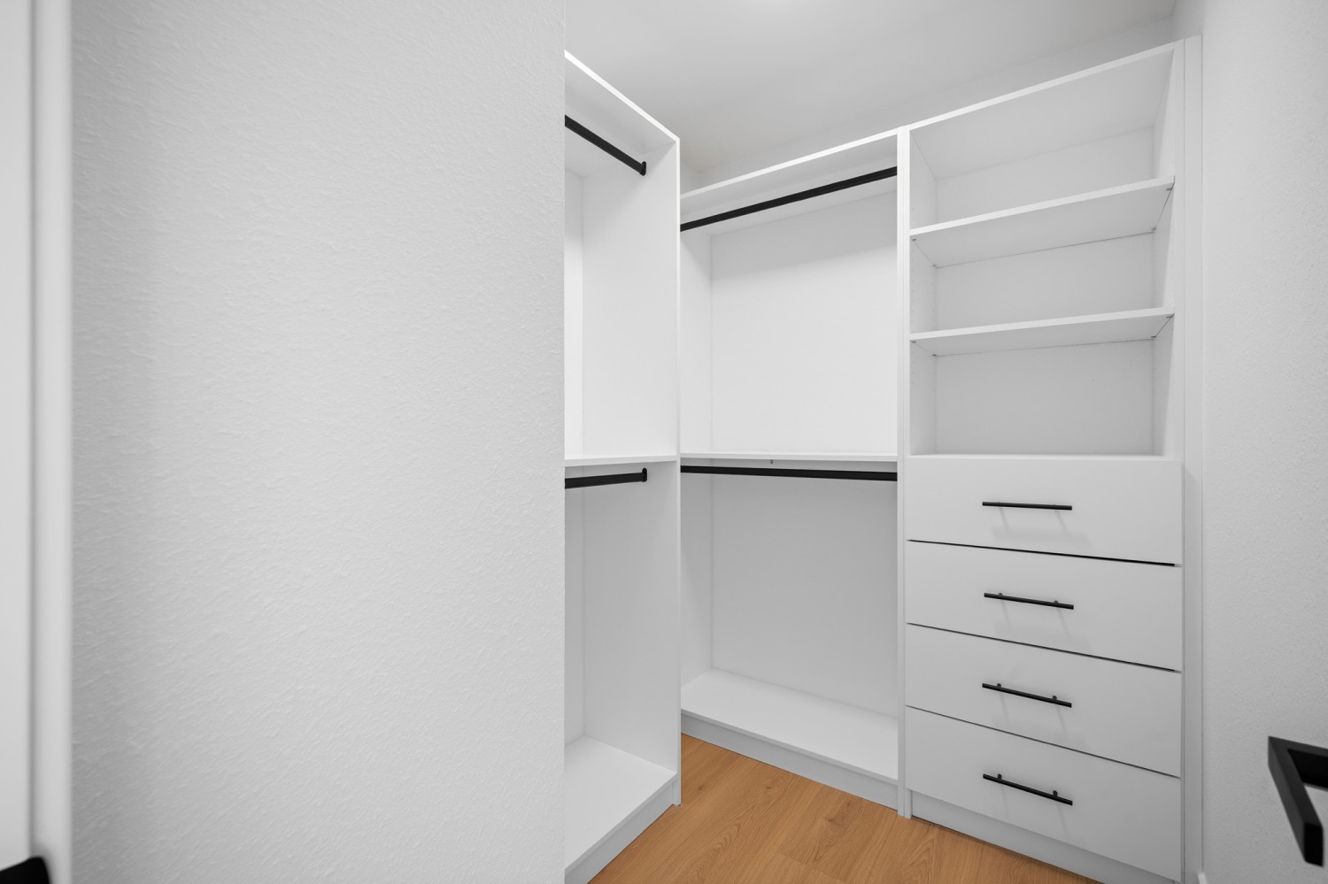 Elfyer - Glendale, CA House - For Sale